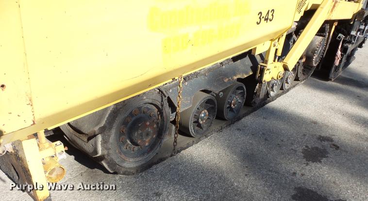 image for item L3574 2001 Caterpillar AP-1055B paver