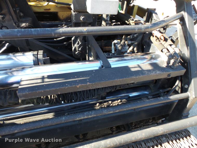 image for item L3574 2001 Caterpillar AP-1055B paver