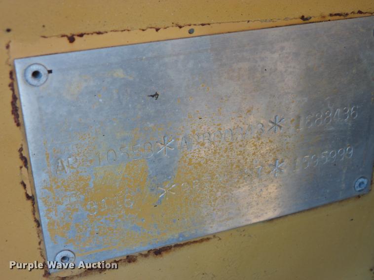 image for item L3574 2001 Caterpillar AP-1055B paver