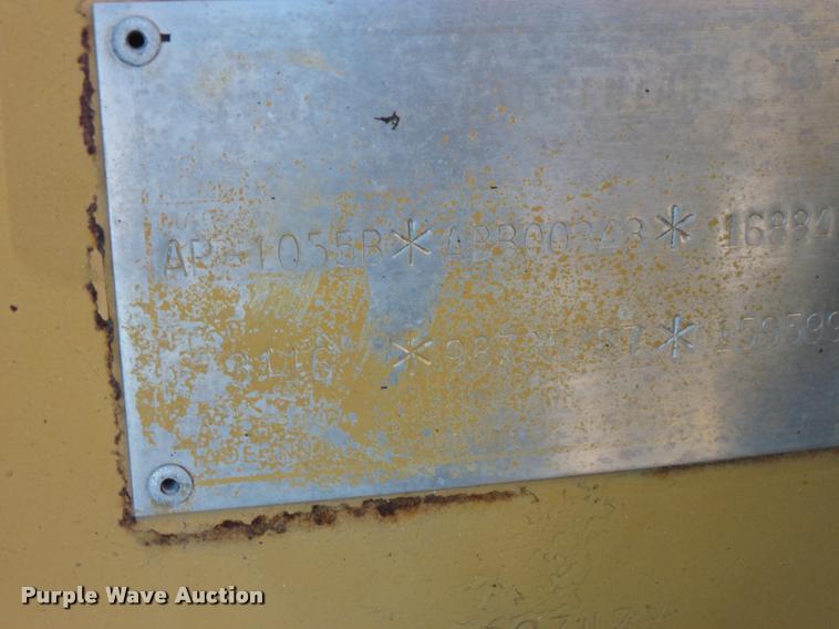 image for item L3574 2001 Caterpillar AP-1055B paver