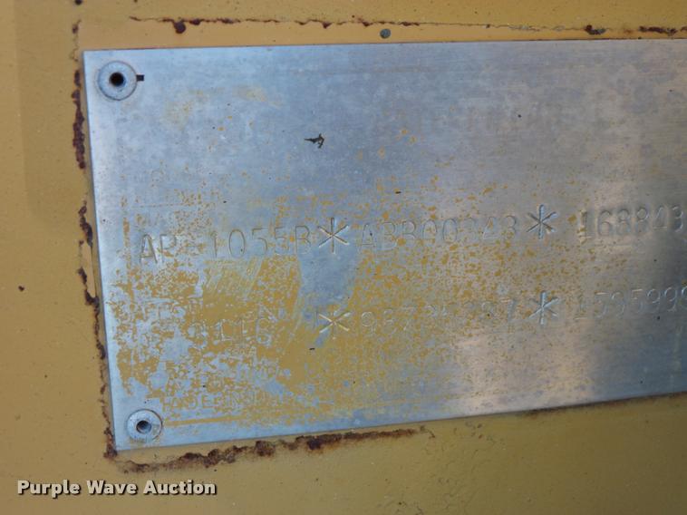 image for item L3574 2001 Caterpillar AP-1055B paver