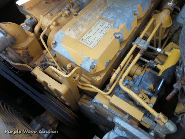 image for item L3574 2001 Caterpillar AP-1055B paver