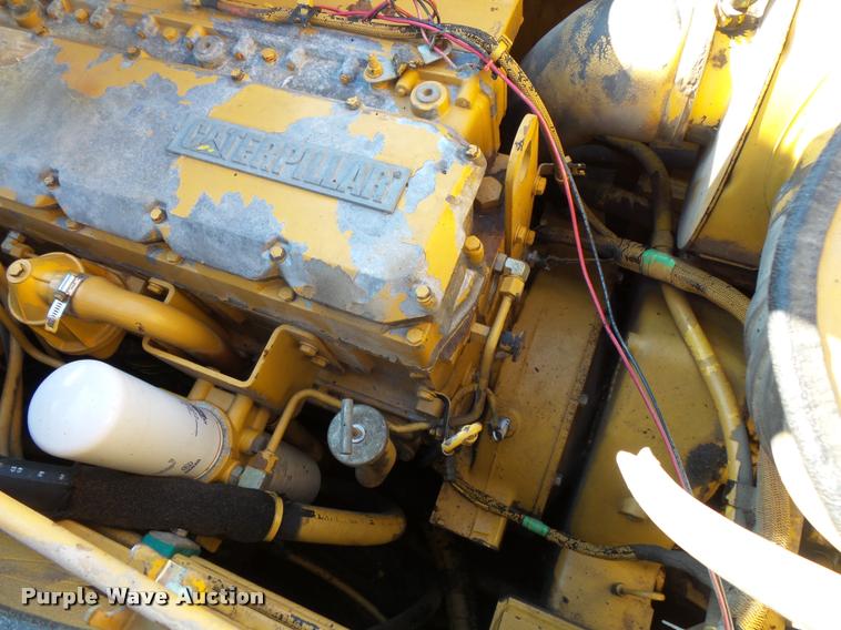 image for item L3574 2001 Caterpillar AP-1055B paver