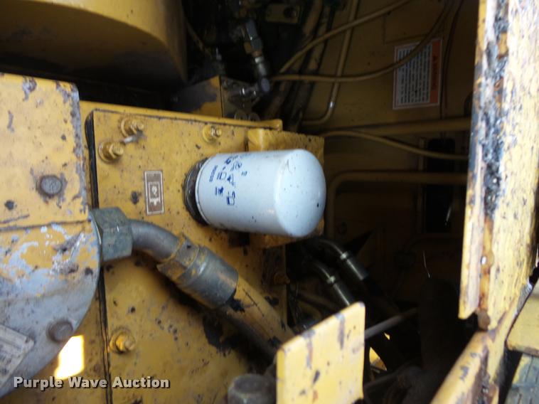 image for item L3574 2001 Caterpillar AP-1055B paver