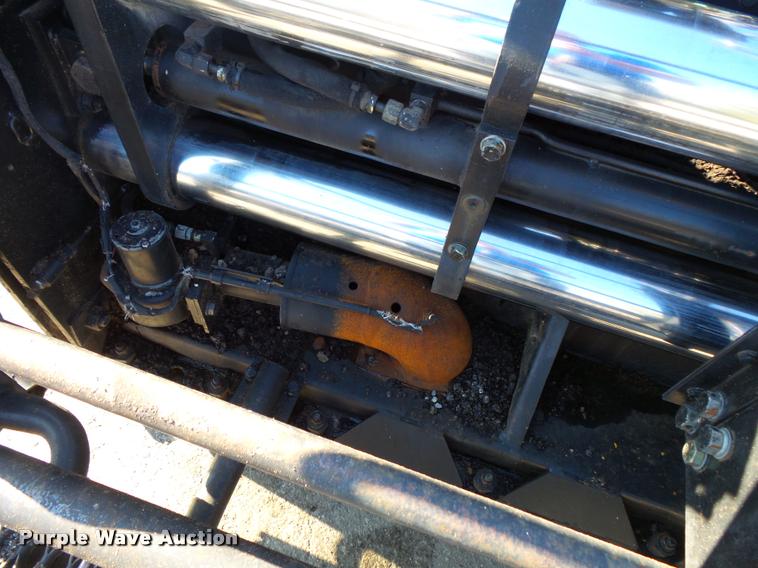 image for item L3574 2001 Caterpillar AP-1055B paver