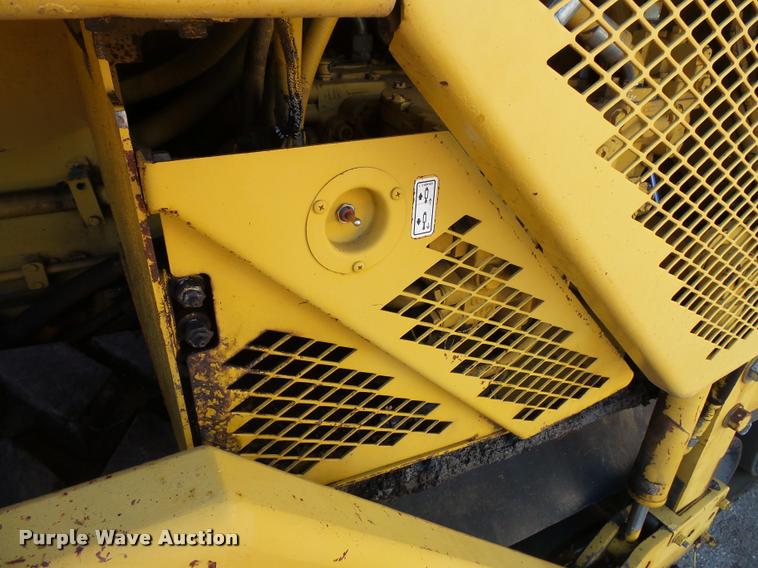 image for item L3574 2001 Caterpillar AP-1055B paver