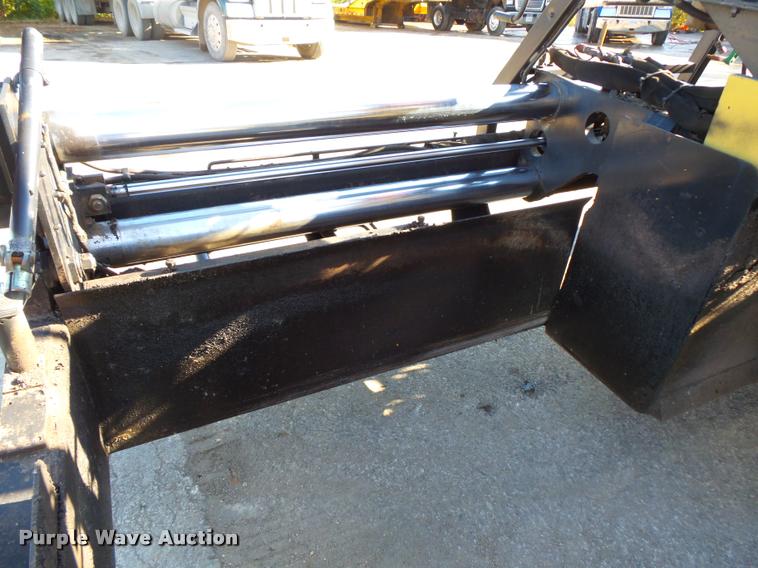 image for item L3574 2001 Caterpillar AP-1055B paver