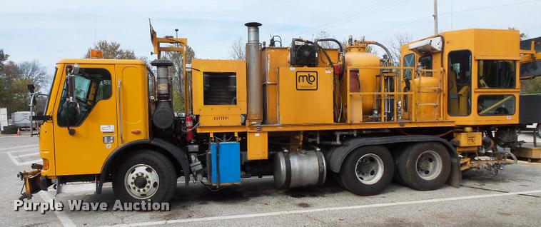 image for item L3579 2003 Sterling Condor paint striper truck