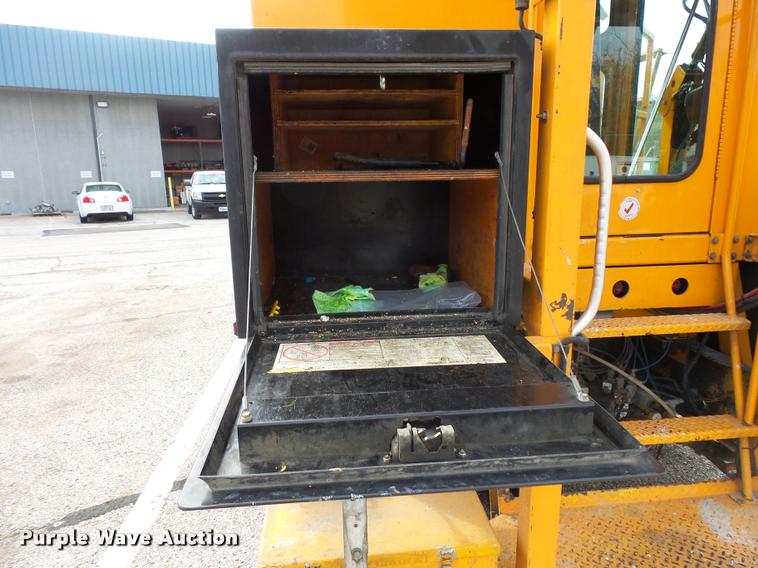 image for item L3579 2003 Sterling Condor paint striper truck