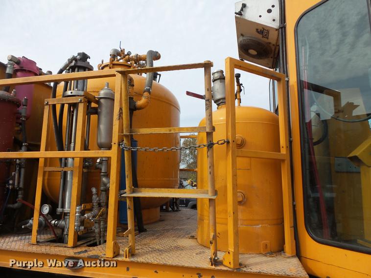 image for item L3579 2003 Sterling Condor paint striper truck