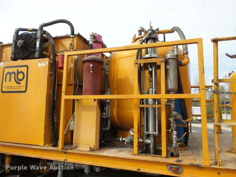 image for item L3579 2003 Sterling Condor paint striper truck