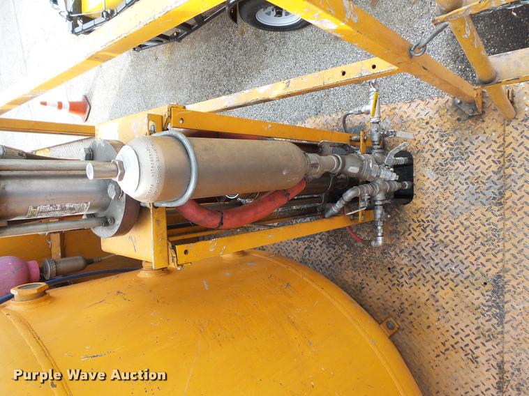 image for item L3579 2003 Sterling Condor paint striper truck