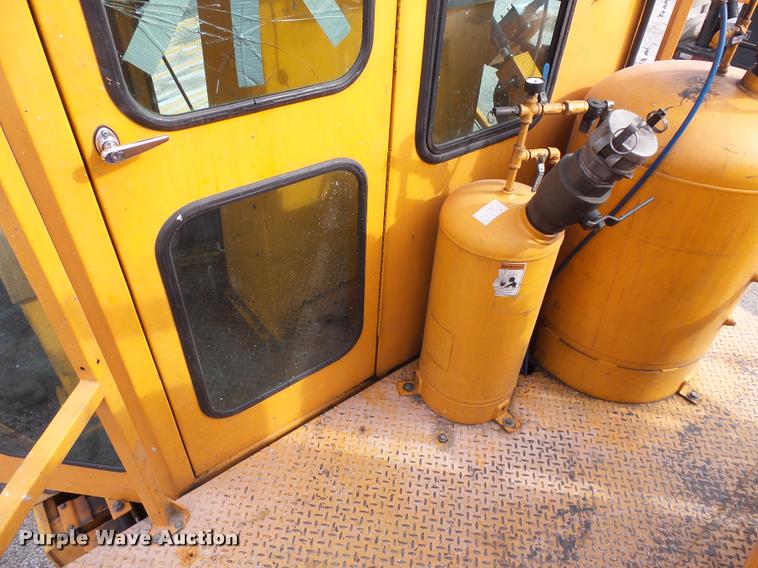 image for item L3579 2003 Sterling Condor paint striper truck