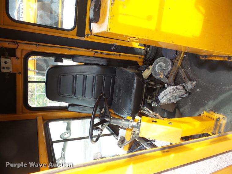 image for item L3579 2003 Sterling Condor paint striper truck