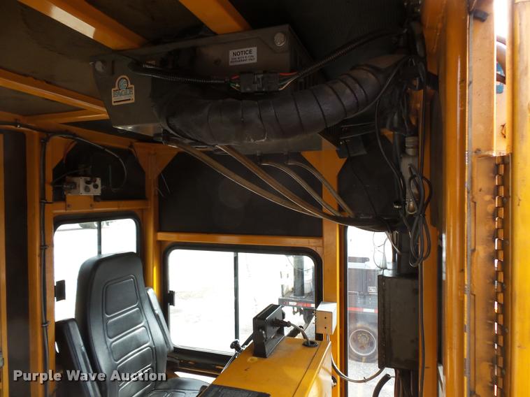 image for item L3579 2003 Sterling Condor paint striper truck