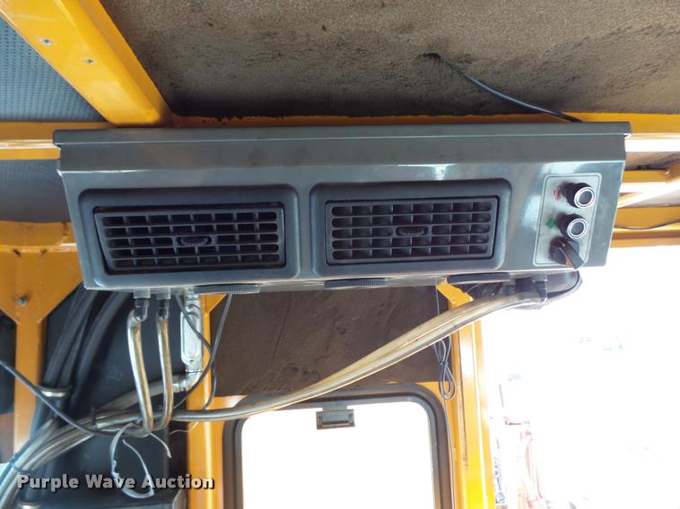 image for item L3579 2003 Sterling Condor paint striper truck