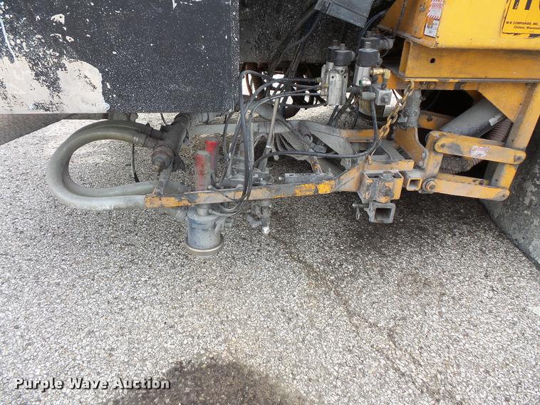 image for item L3579 2003 Sterling Condor paint striper truck