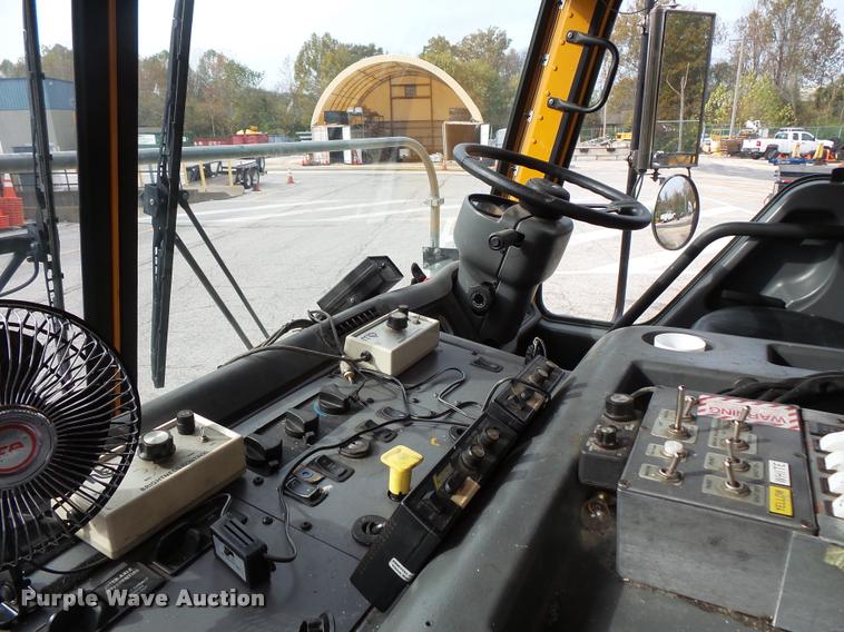 image for item L3579 2003 Sterling Condor paint striper truck