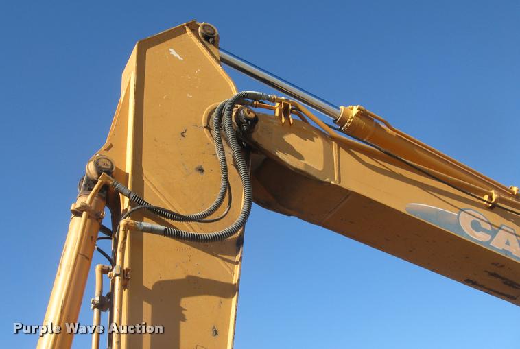 image for item L3906 2006 Case CX210 excavator