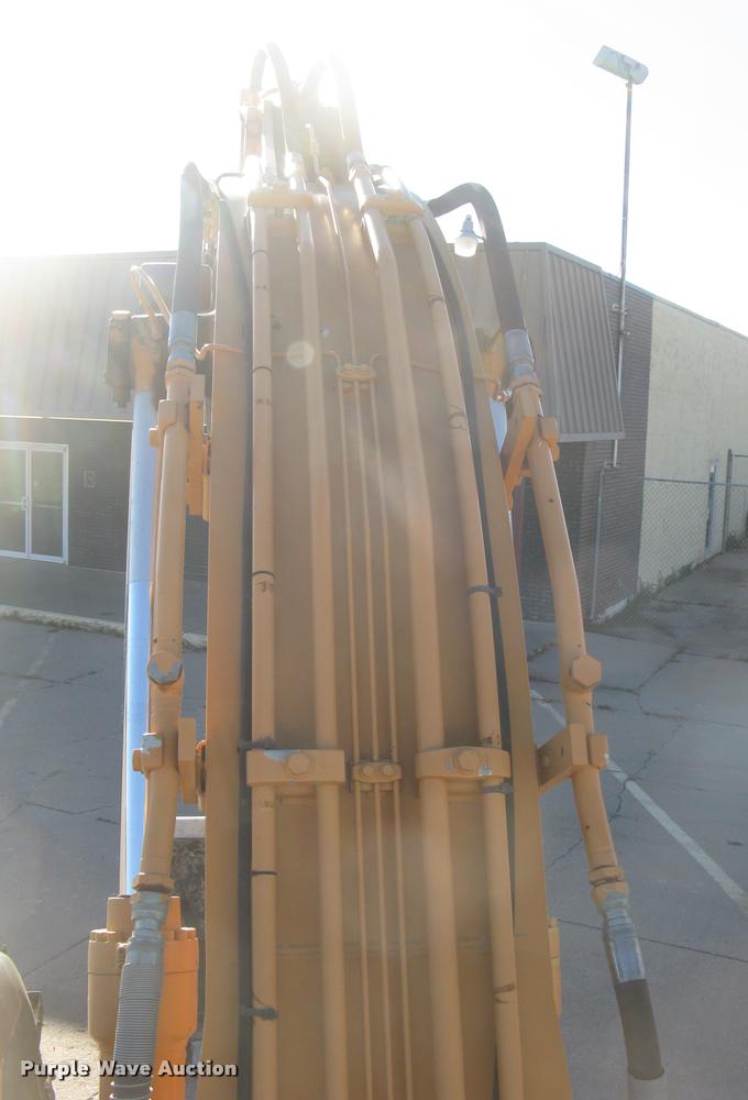 image for item L3906 2006 Case CX210 excavator