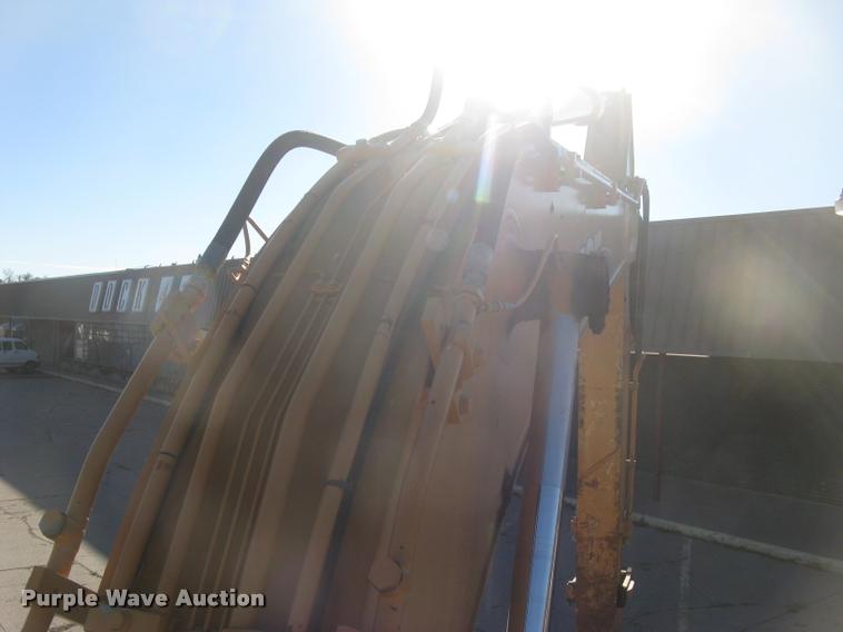 image for item L3906 2006 Case CX210 excavator