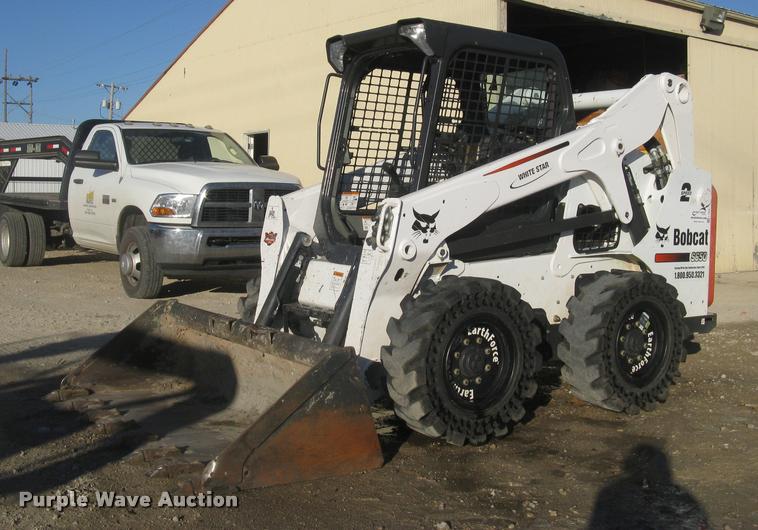 image for item L3909 2014 Bobcat S650 skid steer