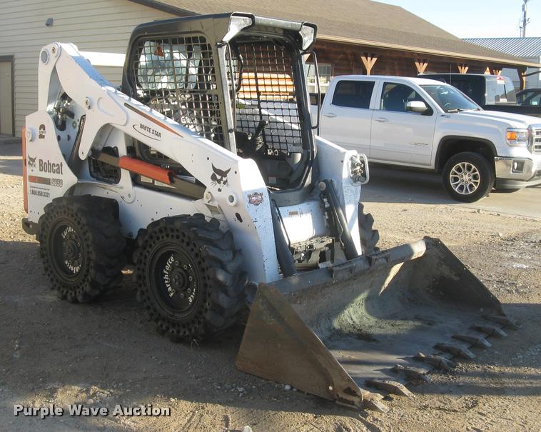 image for item L3909 2014 Bobcat S650 skid steer