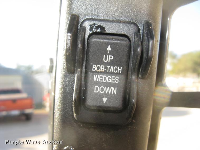 image for item L3909 2014 Bobcat S650 skid steer