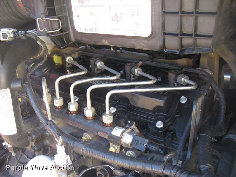 image for item L3909 2014 Bobcat S650 skid steer