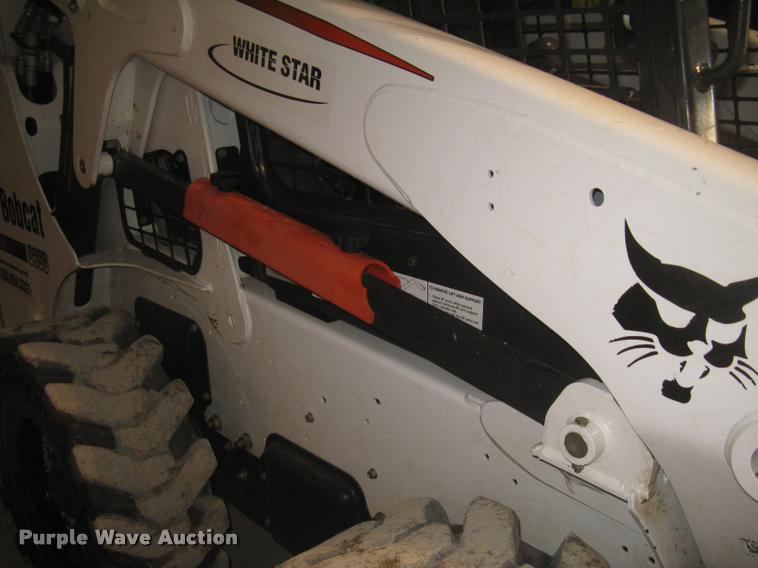 image for item L3909 2014 Bobcat S650 skid steer
