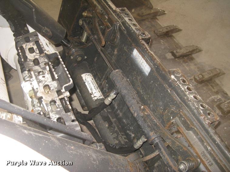 image for item L3909 2014 Bobcat S650 skid steer