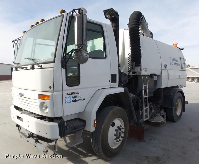 image for item L4114 2007 Freightliner FC80 street sweeper truck