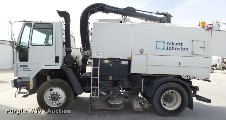 image for item L4114 2007 Freightliner FC80 street sweeper truck