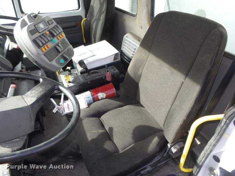 image for item L4114 2007 Freightliner FC80 street sweeper truck