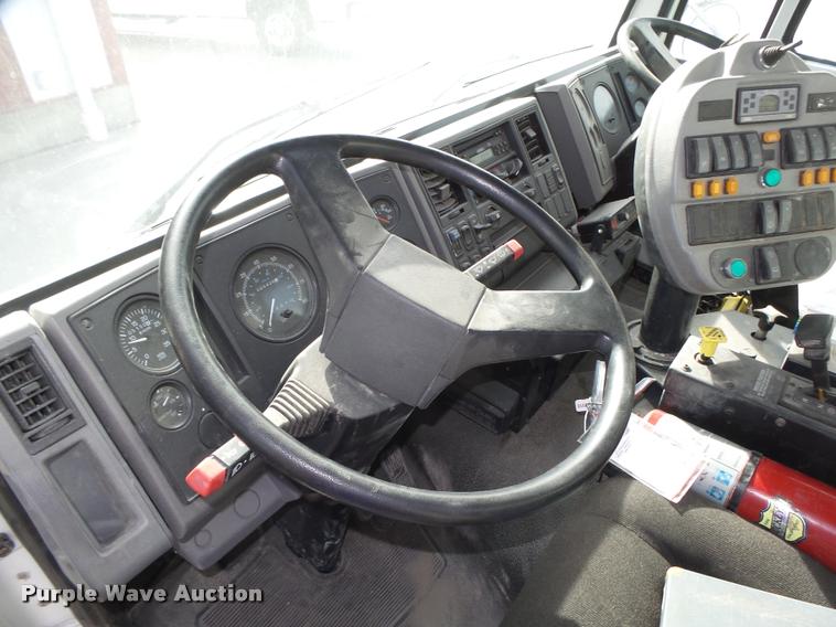 image for item L4114 2007 Freightliner FC80 street sweeper truck