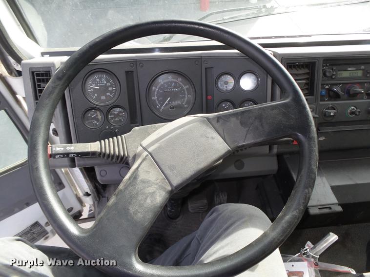 image for item L4114 2007 Freightliner FC80 street sweeper truck