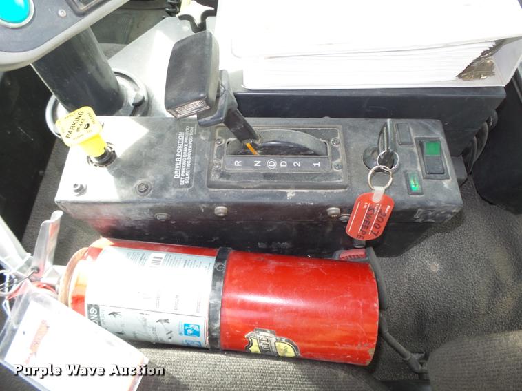 image for item L4114 2007 Freightliner FC80 street sweeper truck