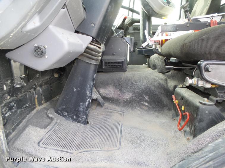 image for item L4114 2007 Freightliner FC80 street sweeper truck