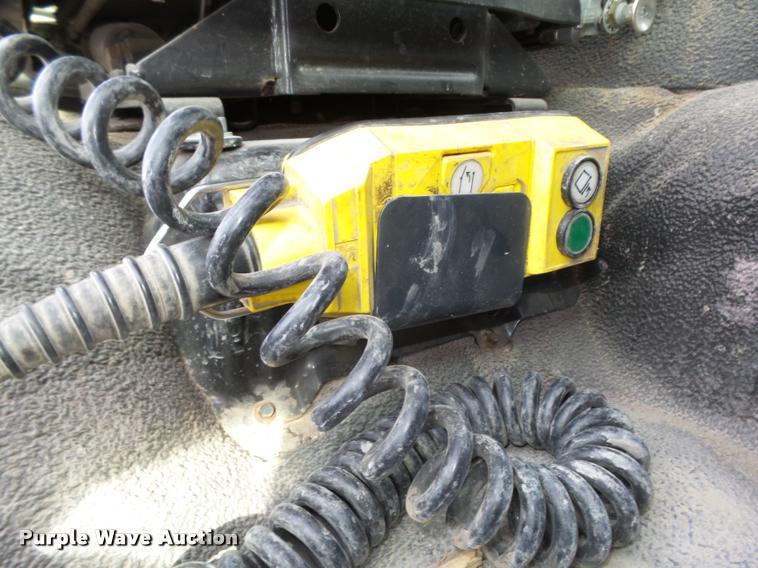 image for item L4114 2007 Freightliner FC80 street sweeper truck