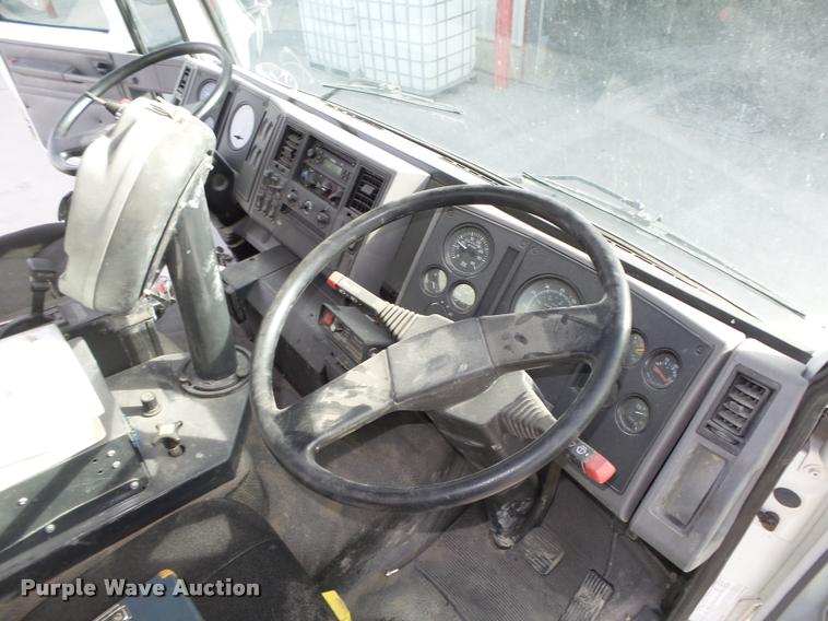 image for item L4114 2007 Freightliner FC80 street sweeper truck