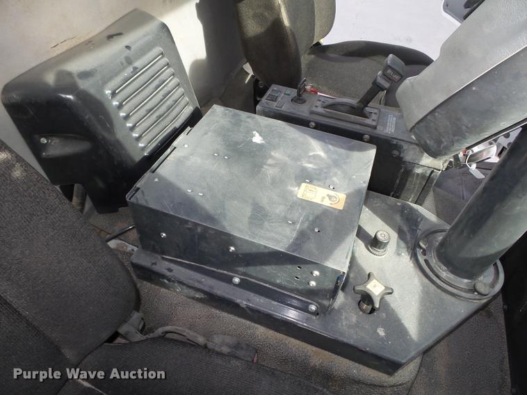 image for item L4114 2007 Freightliner FC80 street sweeper truck