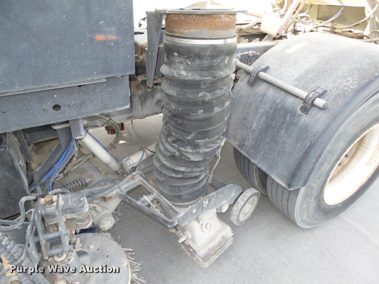 image for item L4114 2007 Freightliner FC80 street sweeper truck