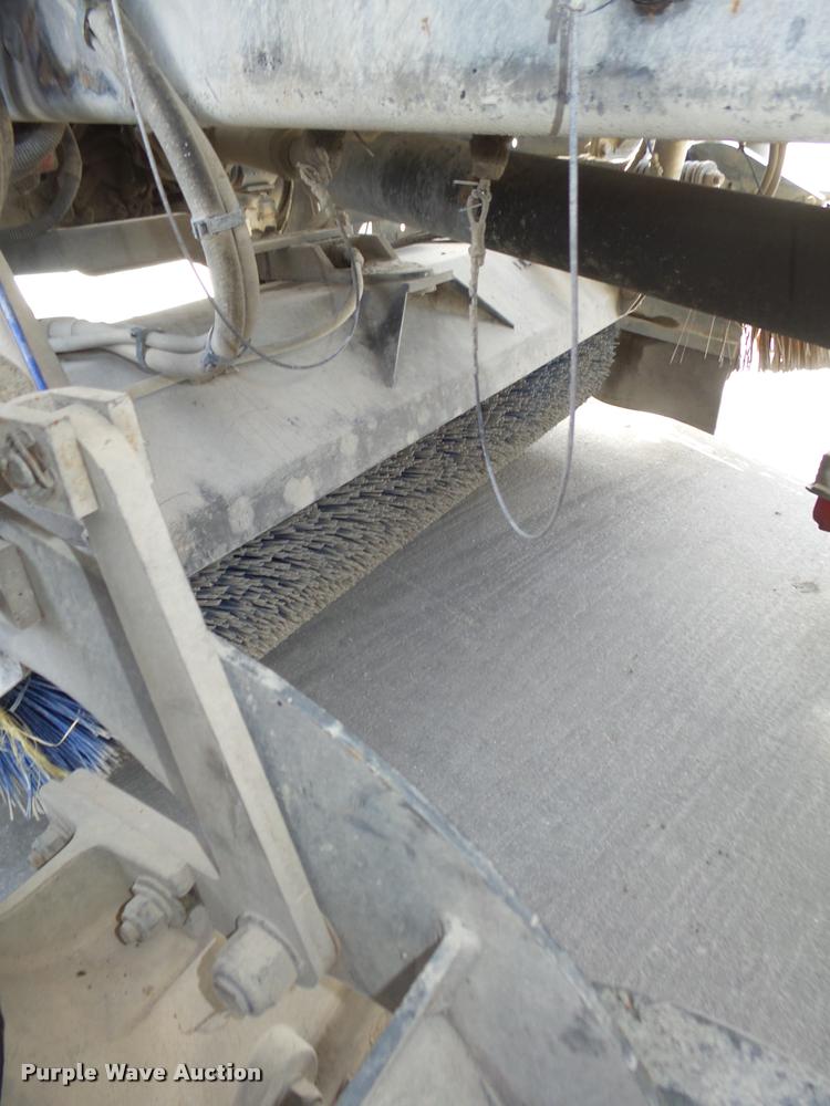 image for item L4114 2007 Freightliner FC80 street sweeper truck