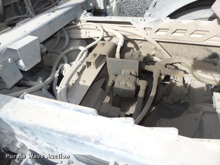 image for item L4114 2007 Freightliner FC80 street sweeper truck