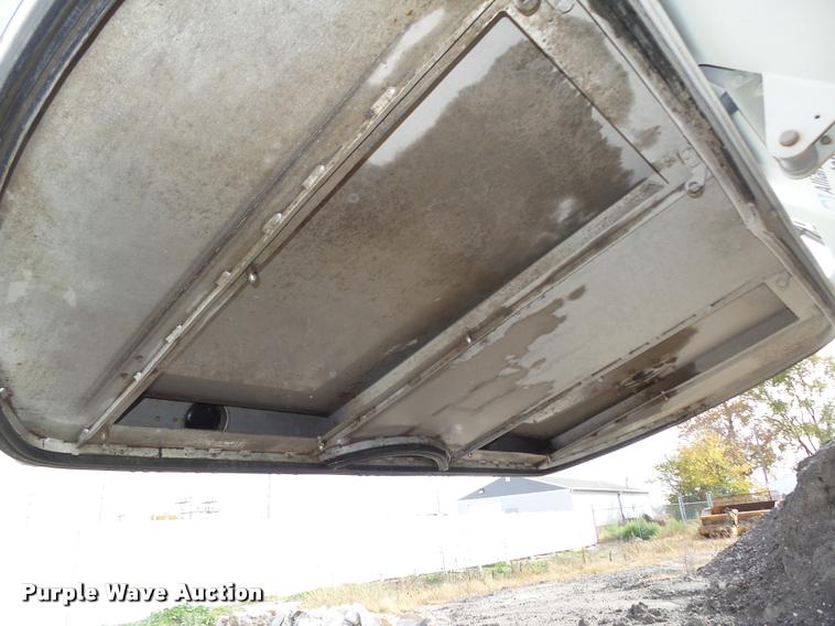 image for item L4114 2007 Freightliner FC80 street sweeper truck