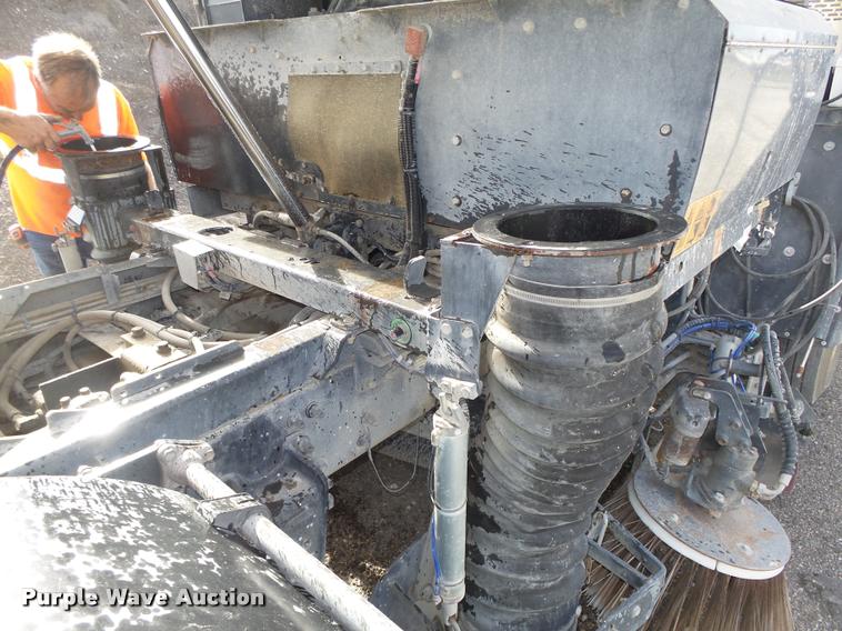 image for item L4114 2007 Freightliner FC80 street sweeper truck