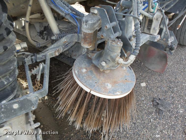 image for item L4114 2007 Freightliner FC80 street sweeper truck