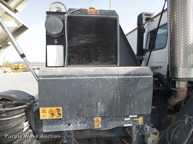image for item L4114 2007 Freightliner FC80 street sweeper truck