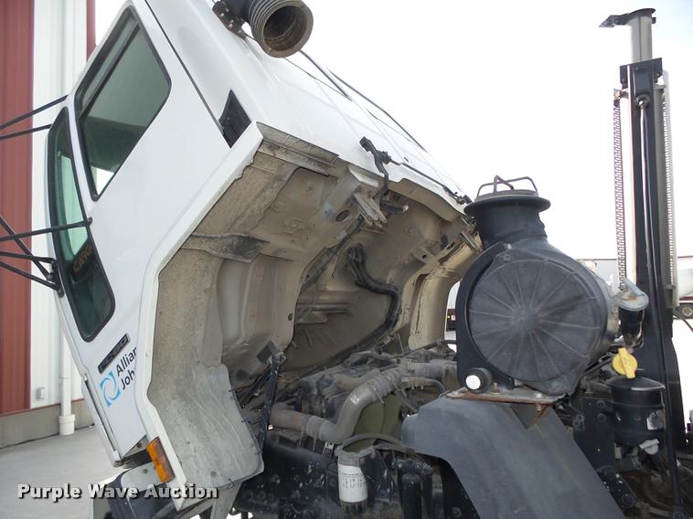 image for item L4114 2007 Freightliner FC80 street sweeper truck