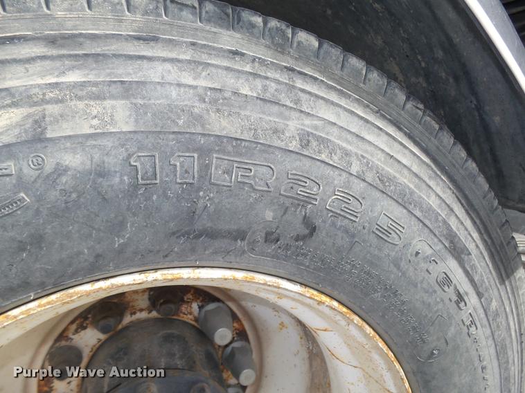 image for item L4114 2007 Freightliner FC80 street sweeper truck